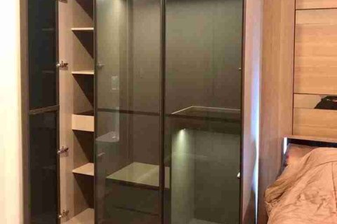 Condominio de 1 dormitorio en Thonburi, Bangkok, Tailandia № 183525 - foto 7