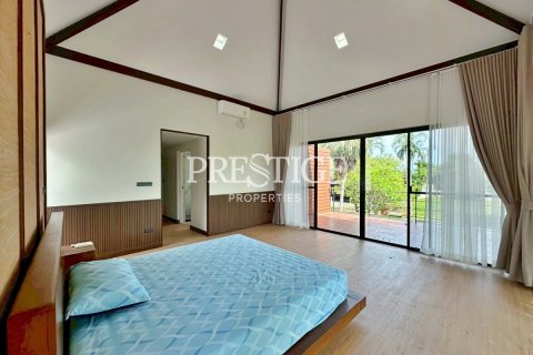 Haus in Pattaya, Thailand 5 Schlafzimmer № 198070 - Foto 15