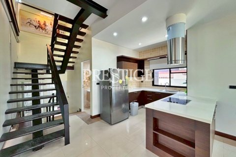 Haus in Pattaya, Thailand 5 Schlafzimmer № 198070 - Foto 9