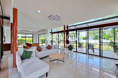 Haus in Pattaya, Thailand 5 Schlafzimmer № 198070 - Foto 5