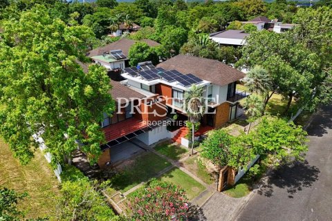 Haus in Pattaya, Thailand 5 Schlafzimmer № 198070 - Foto 30
