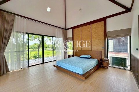 Haus in Pattaya, Thailand 5 Schlafzimmer № 198070 - Foto 14