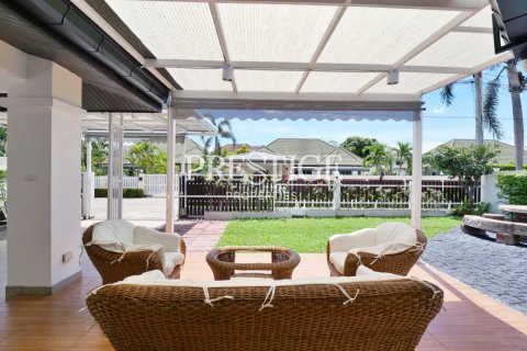 House in Pattaya, Thailand 3 bedrooms № 198074 - photo 20