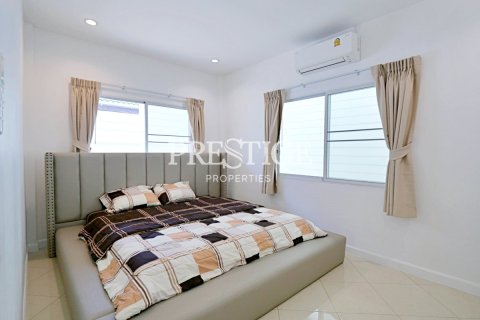 House in Pattaya, Thailand 3 bedrooms № 198074 - photo 17