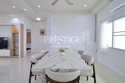 House in Pattaya, Thailand 3 bedrooms № 198074 - photo 7