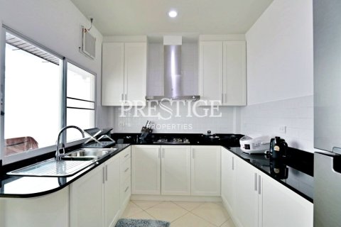 House in Pattaya, Thailand 3 bedrooms № 198074 - photo 9