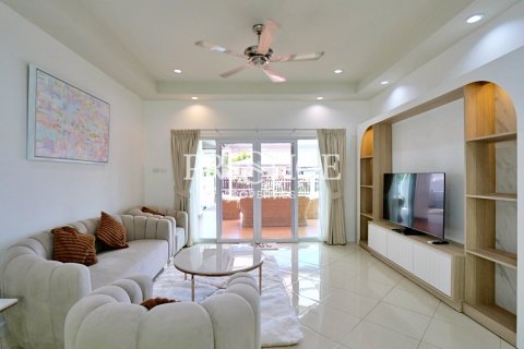 House in Pattaya, Thailand 3 bedrooms № 198074 - photo 5