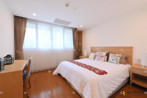 Apartment in Bangkok, Thailand 3 bedrooms № 191043 - photo 2