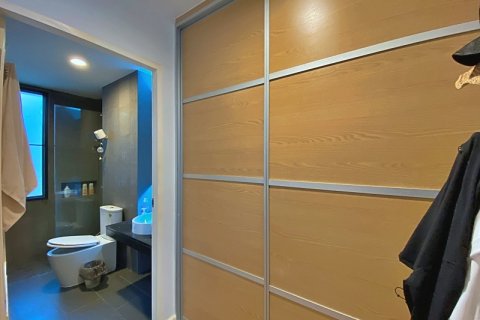 Condominio de 2 dormitorios en Hua Hin, Tailandia № 168425 - foto 19