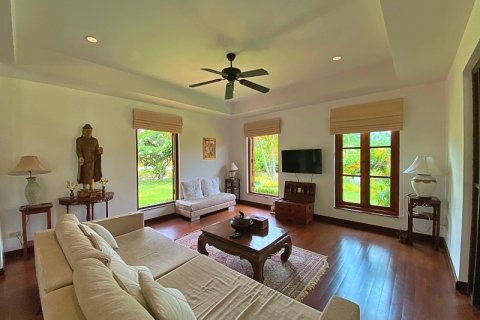Chalet de 5 dormitorios en Hua Hin, Tailandia № 168426 - foto 10