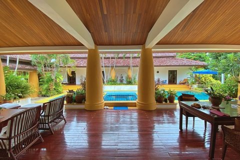 Chalet de 5 dormitorios en Hua Hin, Tailandia № 168426 - foto 7