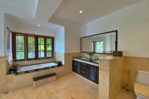 Chalet de 5 dormitorios en Hua Hin, Tailandia № 168426 - foto 23