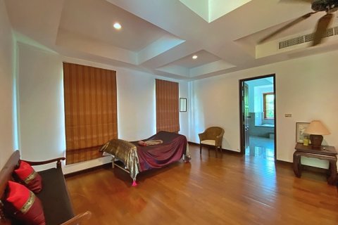Chalet de 5 dormitorios en Hua Hin, Tailandia № 168426 - foto 18