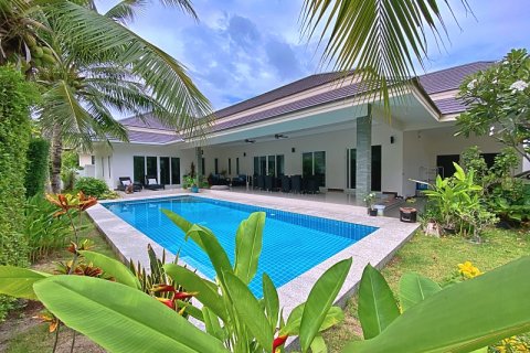 Villa à Hua Hin, Thaïlande 3 chambres № 168422