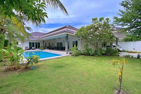 Villa in Hua Hin, Thailand 3 Schlafzimmer № 168422 - Foto 2