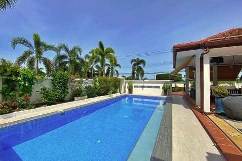 Chalet de 4 dormitorios en Hua Hin, Tailandia № 168424 - foto 5