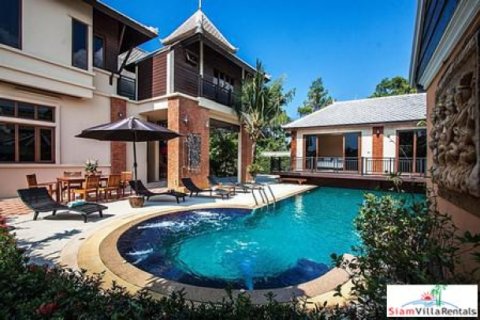 Casa de 5 dormitorios en Pattaya, Tailandia № 202659