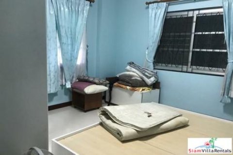 Casa de 4 dormitorios en Pattaya, Tailandia № 202653 - foto 4
