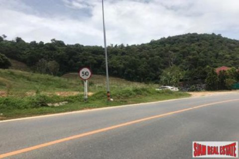 Terreno 8000 m2 en Nai Harn Beach, Tailandia № 202655 - foto 4