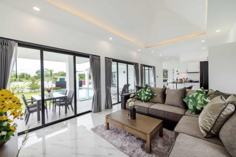 Chalet de 3 dormitorios en Hua Hin, Tailandia № 166565 - foto 5
