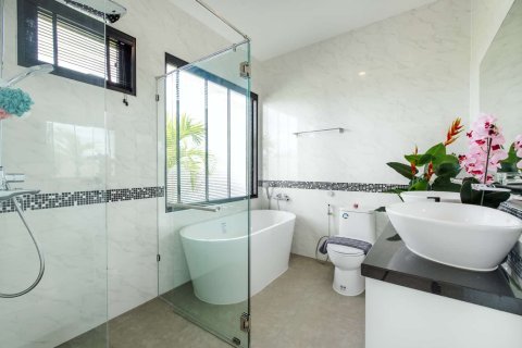 Chalet de 3 dormitorios en Hua Hin, Tailandia № 166565 - foto 15