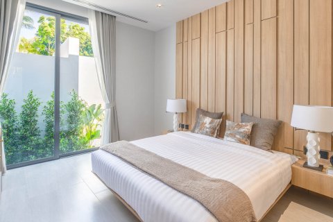 Chalet de 4 dormitorios en Bang Tao, Tailandia № 74324 - foto 9