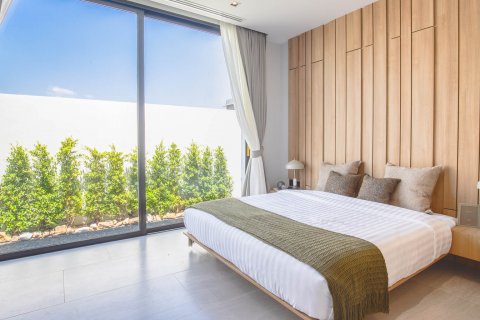 Chalet de 4 dormitorios en Bang Tao, Tailandia № 74324 - foto 8