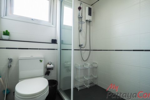 Condominio de 2 dormitorios en Pattaya, Tailandia № 32402 - foto 9
