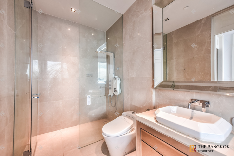 Condo in Bangkok, Thailand, 3 bedrooms № 190118 - photo 4