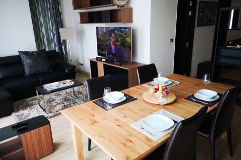 Condominio de 2 dormitorios en Phra Khanong, Bangkok, Tailandia № 143925 - foto 7
