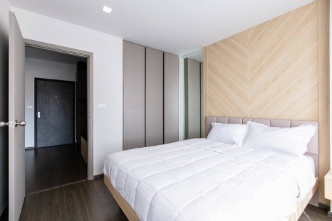 Condominio de 1 dormitorio en Phra Khanong, Bangkok, Tailandia № 143926 - foto 7