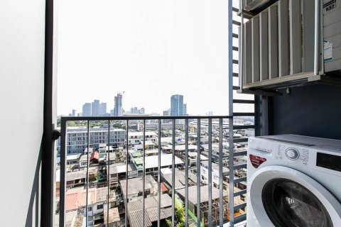 Condominio de 1 dormitorio en Phra Khanong, Bangkok, Tailandia № 143926 - foto 10
