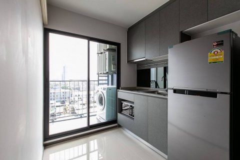 Condominio de 1 dormitorio en Phra Khanong, Bangkok, Tailandia № 143926 - foto 4