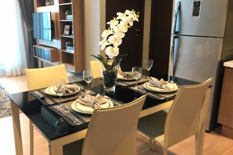 Condominio de 2 dormitorios en Sathon, Bangkok, Tailandia № 143930 - foto 2