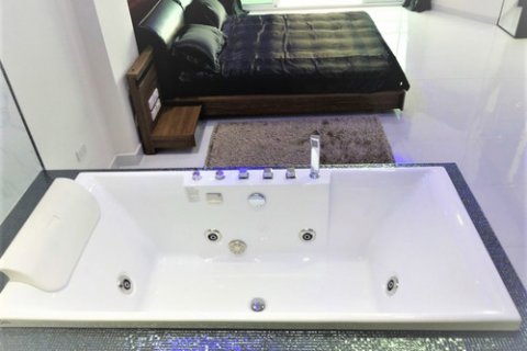 Apartamento de 1 dormitorio en Pattaya, Tailandia № 59521 - foto 14