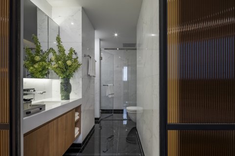 Ático de 3 dormitorios en Bangkok, Tailandia № 180692 - foto 10