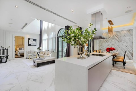 Casa de 4 dormitorios en Bangkok, Tailandia № 180688 - foto 4