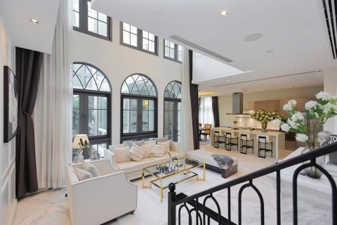 Casa de 4 dormitorios en Bangkok, Tailandia № 180688 - foto 7