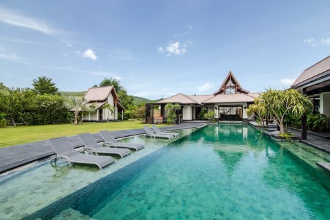 Casa de 6 dormitorios en Hua Hin, Tailandia № 180689 - foto 7