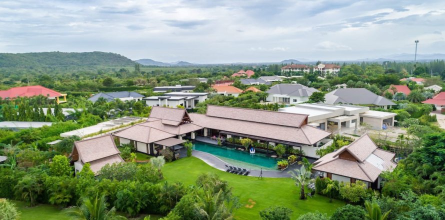 Casa de 6 dormitorios en Hua Hin, Tailandia № 180689