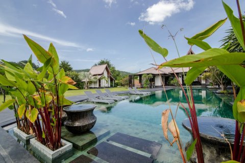 Casa de 6 dormitorios en Hua Hin, Tailandia № 180689 - foto 2