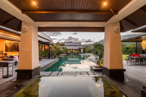 Casa de 6 dormitorios en Hua Hin, Tailandia № 180689 - foto 27