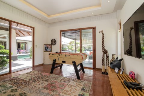 Casa de 6 dormitorios en Hua Hin, Tailandia № 180689 - foto 20