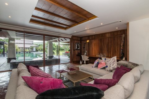 Casa de 6 dormitorios en Hua Hin, Tailandia № 180689 - foto 18