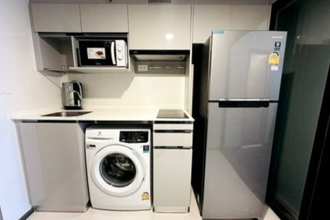 Condominio de 1 dormitorio en Bangkok, Tailandia № 172776 - foto 3