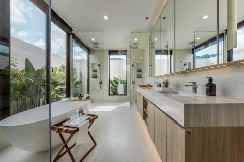 Chalet de 4 dormitorios en Phuket, Tailandia № 166199 - foto 20