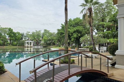Casa de 4 dormitorios en Nonthaburi, Tailandia № 148440 - foto 15