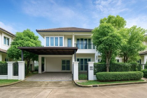 Maison à Nonthaburi, Thaïlande 4 chambres № 148440