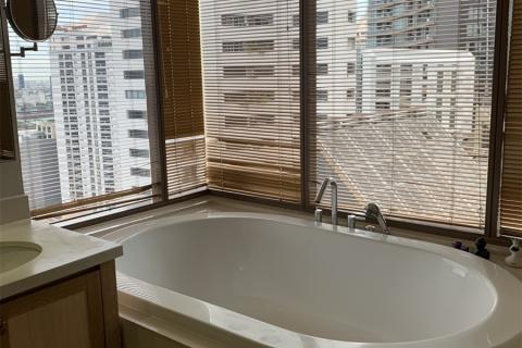 Condominio de 3 dormitorios en Bangkok, Tailandia № 188690 - foto 3