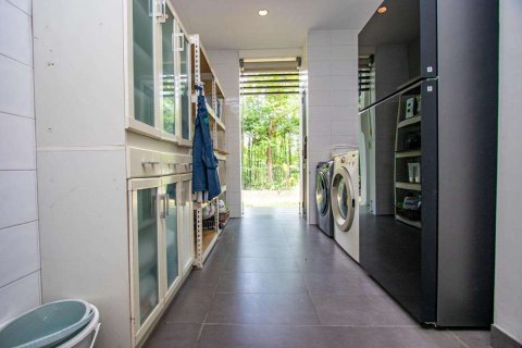 Casa de 5 dormitorios en Chiang Mai, Tailandia № 183020 - foto 3